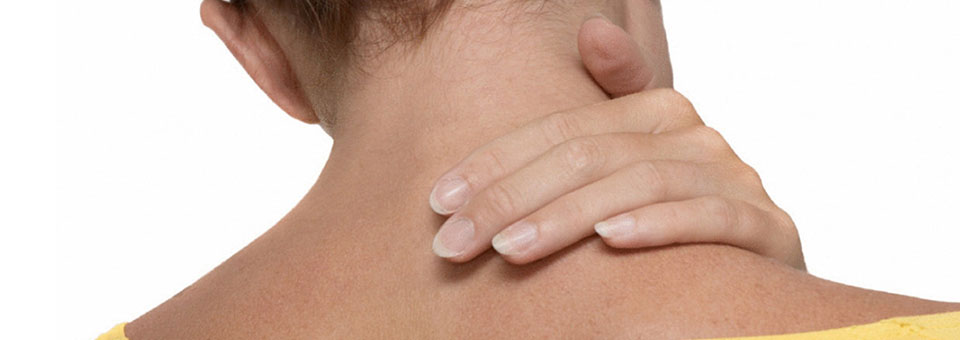 Rote Exanthem und Flecken auf der Haut und Hals: mögliche Ursachen. Der rote Fleck am Hals – was kann man tun